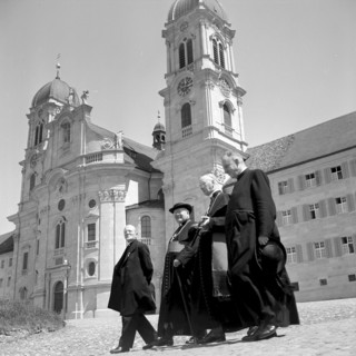 Conference of the peace movement Pax Christi with the cardinal of Paris, Eugene Feltin, in