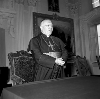 Conference of the peace movement Pax Christi with the cardinal of Paris, Eugene Feltin, in