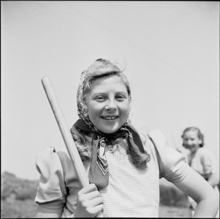 Girls making hay, 1940