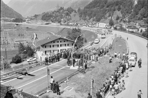 Opening of the freeway, highway tunnel N2 Amsteg - Meitschlingen 1971