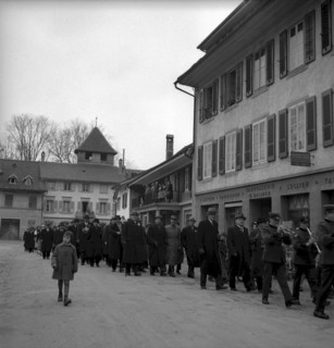 Parade in Murten to celebrate the railway Payerne - Lyss electrification 1944