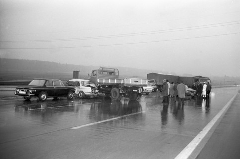 Multiple crash because of glaze on the N1, Bareggtunnel, 1972