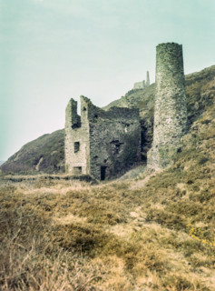 Ruins of Taylor's engine house building at Tywarnhayle United Mills copper mine.