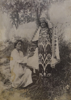 Employee of the Jewish Museum in Samarkand