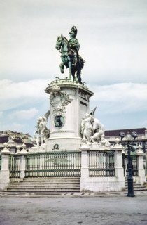 Equestrian Statue of King Josv© I, located in the center of the Pravßa do Comv©rcio (Commerce Square) in Lisbon, Portugal