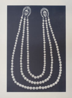 Pearl necklace, diamond clasp.