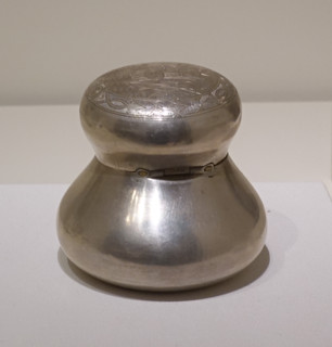 Vessel for storing prosphora.