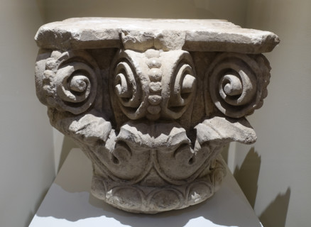 Capital of the Corinthian order.