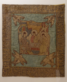 Shroud. Hanging veil.