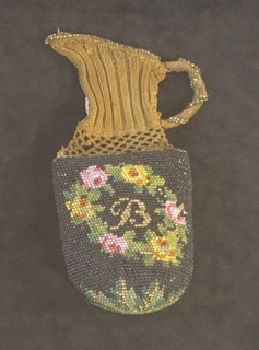 Coin purse.