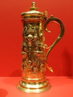 Cup with lid.