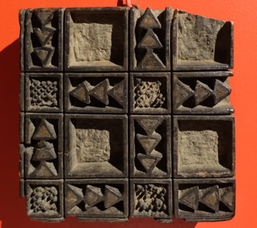 Calib stamp for printing fabric.