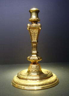 The candlestick.