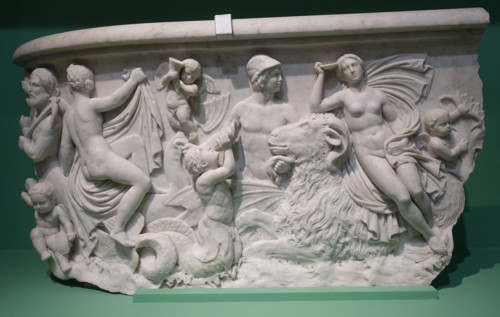 Decorative bath with relief.