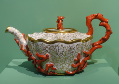 Teapot. Tea set with corals.