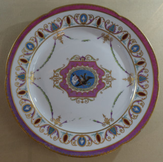 Plate from the Yachtinsky service.
