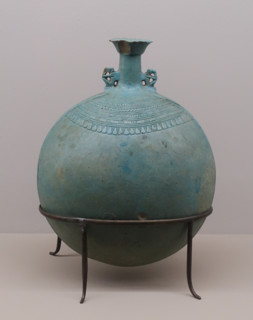 Cosmetic vessel with a New Year's wish.