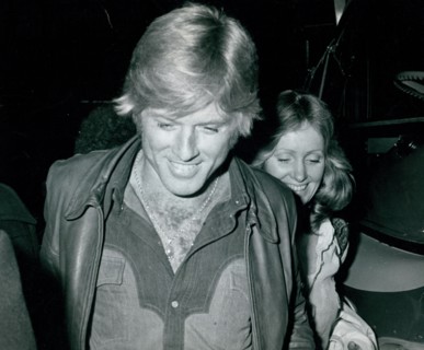 Robert Redford and wife Lola Redford at the premiere for ""Great Waldo Pepper