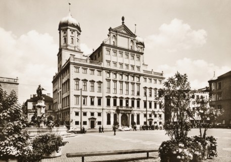 Germany, Augusburg, view of Rathausplatz, 1945 circa