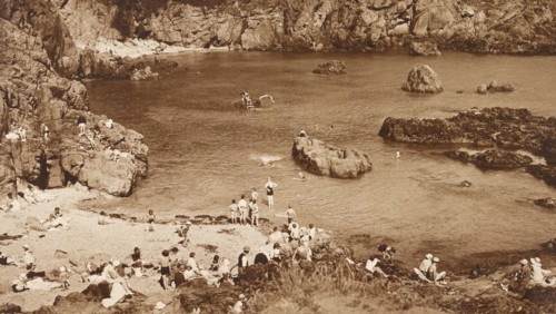 United Kingdom, Moulin Huet Bay in Guernsey Island, 1950 circa