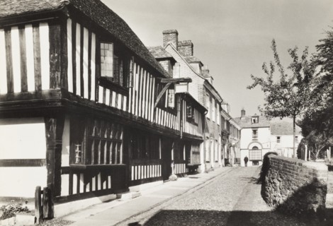 United Kingdom, Sussex, Watchbell Street in Rye, with the  Saint Anthony half-timbered house, 1960 circa