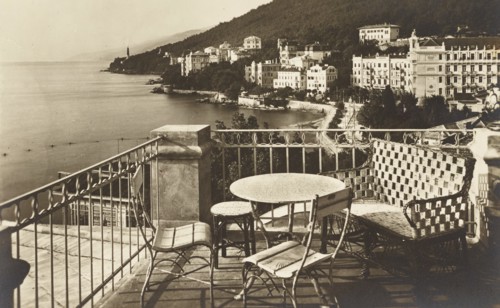 Jugoslavia, Croatia, A terrace overlooking the Gulf of Quarnero in Abbazia, today's Opatija 1910 circa