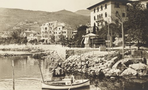Jugoslavia, Croatia, Abbazia Harbour, today's Opatija, Cafe Principe Umberto. on the background, 1910 circa