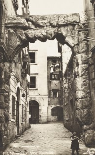 Croatia, Fiume little girl under the Roman Arch, 1925 circa