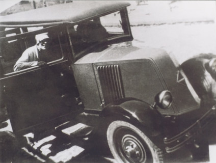 Brik Liliya Yuryevna at the Renault car