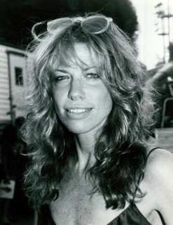 Close up of singer Carly Simon