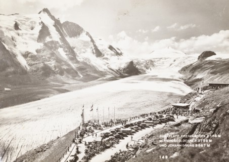 Austria, Panoramic view of the Parking in front of Grossglockner