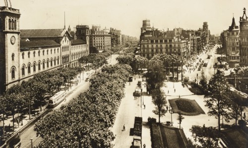 View Plaza Universidad in Barcelona, Spain