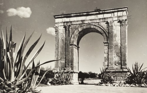Tarragona, Arco de Bara a Roman triumphal arch