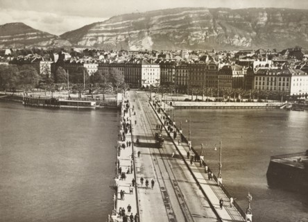 View of the Mont Blanc Bridge, Geneva, Switzerland