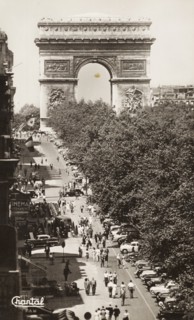 L'avenue des Champs Elysees, Paris