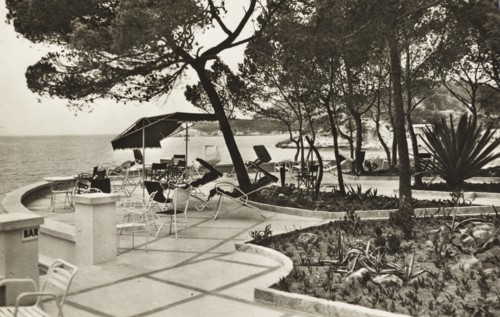 Spain, Palma Mallorca, Terrace overlooking the sea
