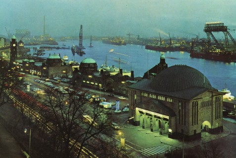 Germany, Hamburg, Elbe Tunnel with Saint Pauli landing stages