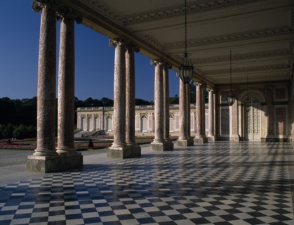 FRANCE, Ile de France, Versailles, Grand Trianon peristyle courtyard