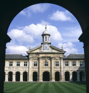 EDUCATION, University, Cambridge, Emmanuel College Quadrangle Cloisters framed by arch