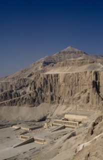 EGYPT, Luxor, Dier el-Bahri, Thebes view of the Mortuary at the Temple of Hatshepsut