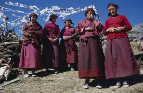 NEPAL, Lamjhpa Pass, Five Buddhist Nuns