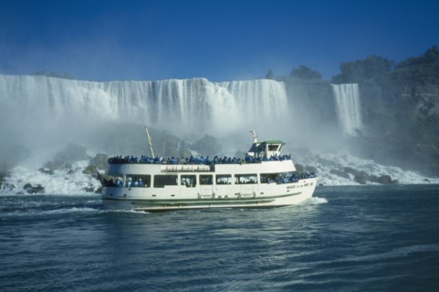 CANADA, Ontario, Niagara Falls, Maid of the Mist in front of the American Falls