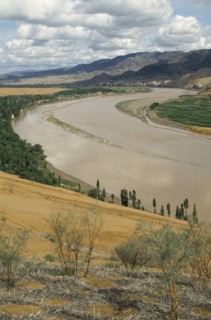 CHINA, Nigxia, View along the Yellow River and rocky landscape