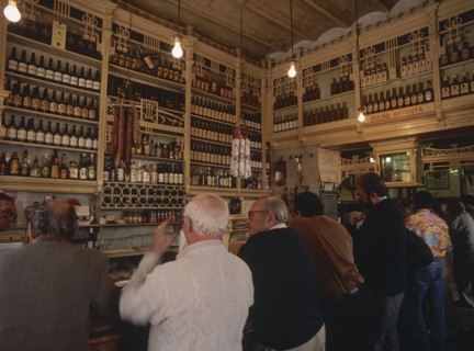 SPAIN, Andalucia, Seville, "Macarena District, El Rinconcillo where Tapas originated with people at