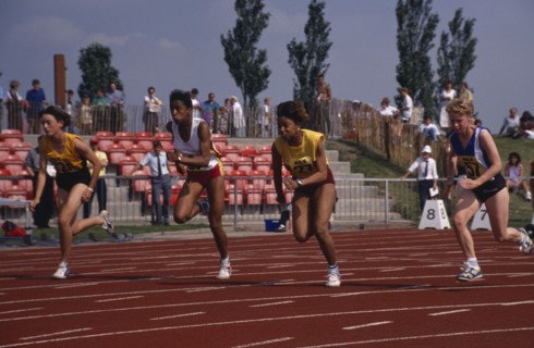 10051315 SPORT  Athletics Track event for teenage girls in school championships.