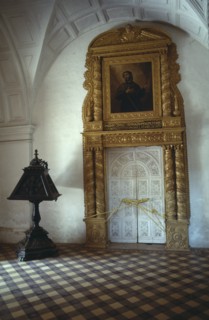 INDIA, Goa, Vellha, Bom Jesus Basilica. Tied door leading to the body of St Francis