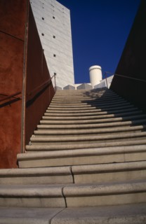 FRANCE, Provence-Côte d’Azur, Alps-Maritimes, "Nice.  Modern art gallery, exterior detail showing