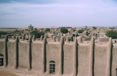 MALI, Mopti, Djenne, NOT IN LIBRARY Courtyard of mosque.