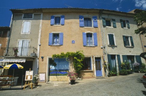 FRANCE, Provence, Valcluse, St.Saturnit les Apt