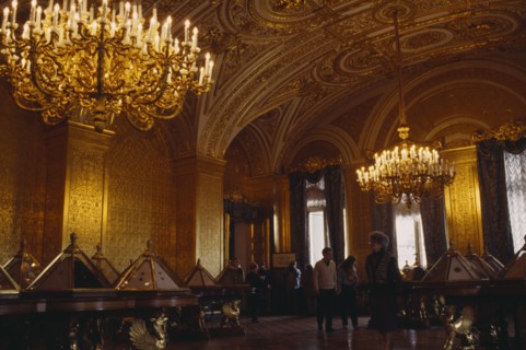 RUSSIA, St Petersburg, "The Hermitage Museum interior, gilted room with display cabinets &